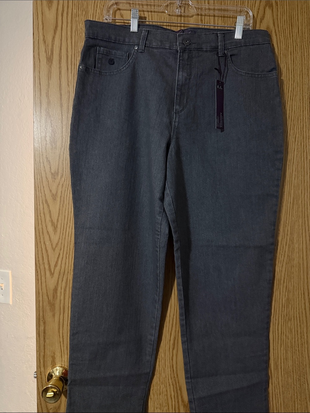 Gloria Vanderbilt classic fit